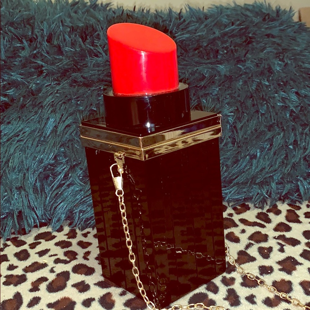 A lipstick purse